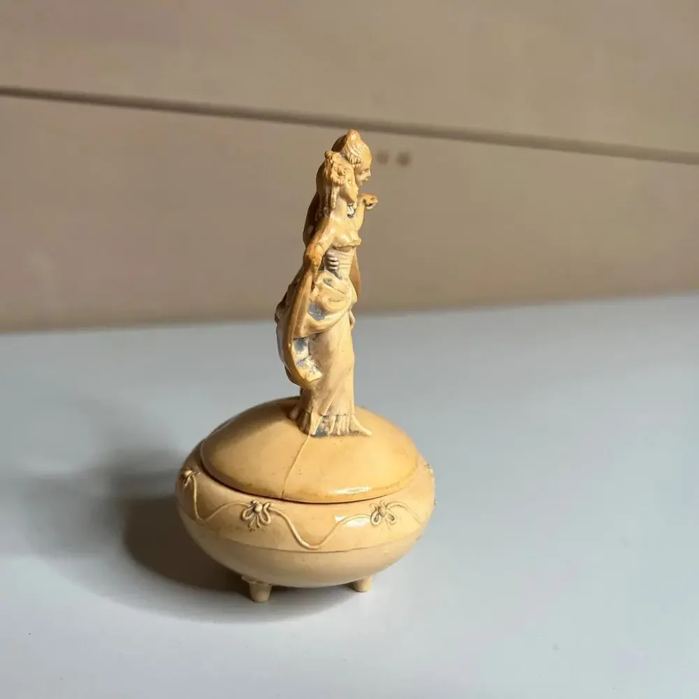 Vintage Fontanini Depose Trinket Box‎ Italy 1981 Colonial Style 4” Rare